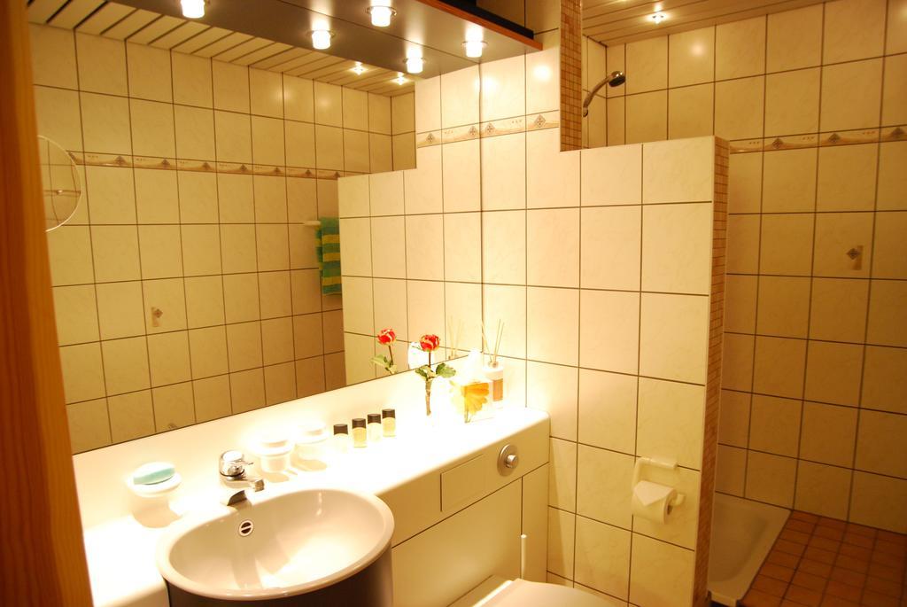Hotel Central Göttingen Oda fotoğraf